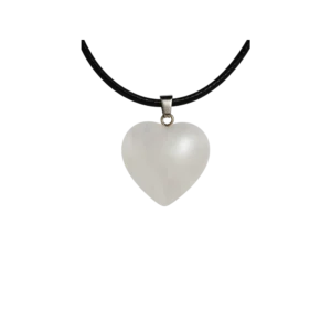 Collar con colgante de corazón blanco